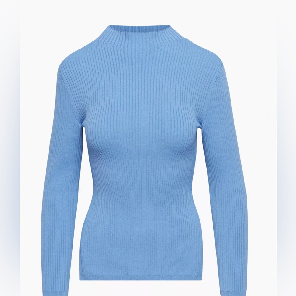 Aritzia Babaton
SCULPT KNIT TIE-BACK in Azurine Blue. Size can. New with tags.